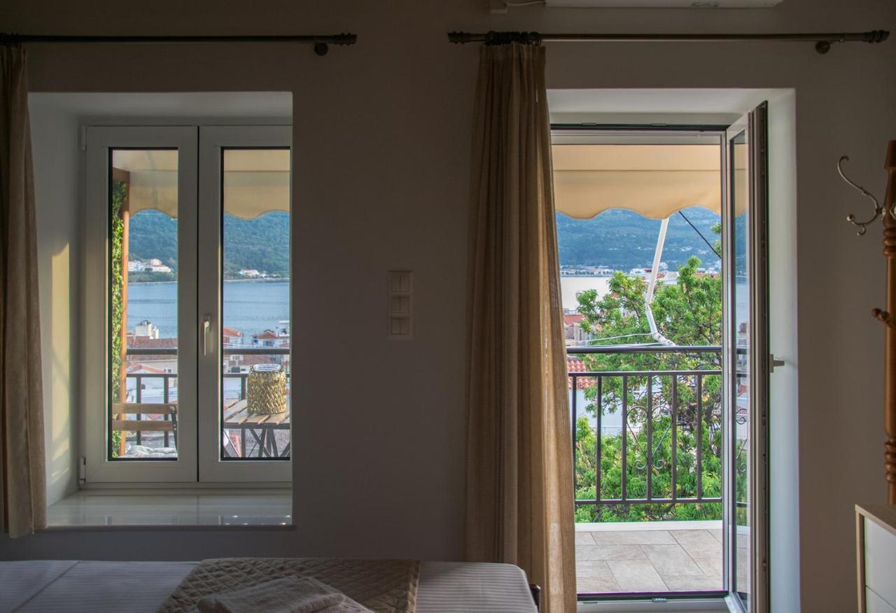 Stonehouse With Wonderful Seaview Apartment Samos Town Exterior photo
