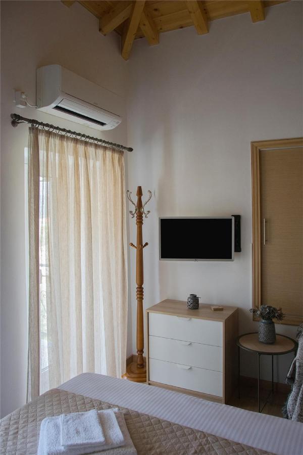 Stonehouse With Wonderful Seaview Apartment Samos Town Exterior photo